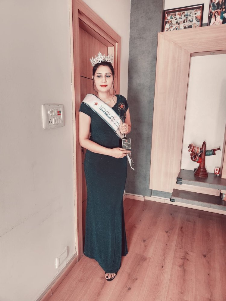 Abha Tiwari Anand Crowned Mrs. Dhanbad 2023 in Forever Mrs. India Pageant