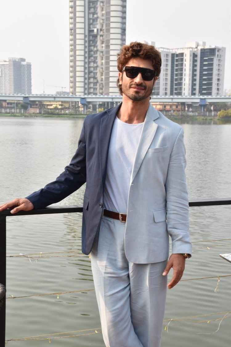 Vidyut Jammwal Graces Kolkata for  Crakk: Jeetegaa toh Jiyegaa promotion